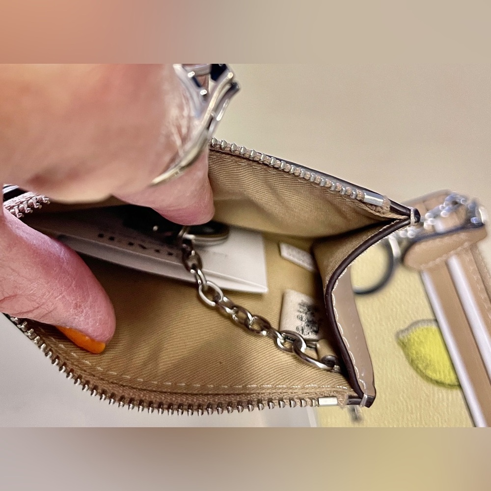 Coach NWT Card Holder/Keychain Zip Top, Coated Canvas/Leather Trim Lemon Print - Picture 6 of 11